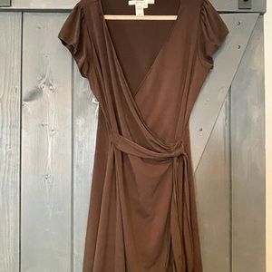 Brown wrap dresses. Perfect for layering and use year round. Easy fit